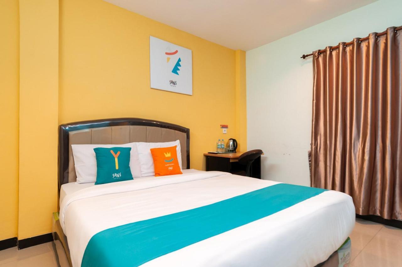 Sans Hotel Finest Medan Zewnętrze zdjęcie