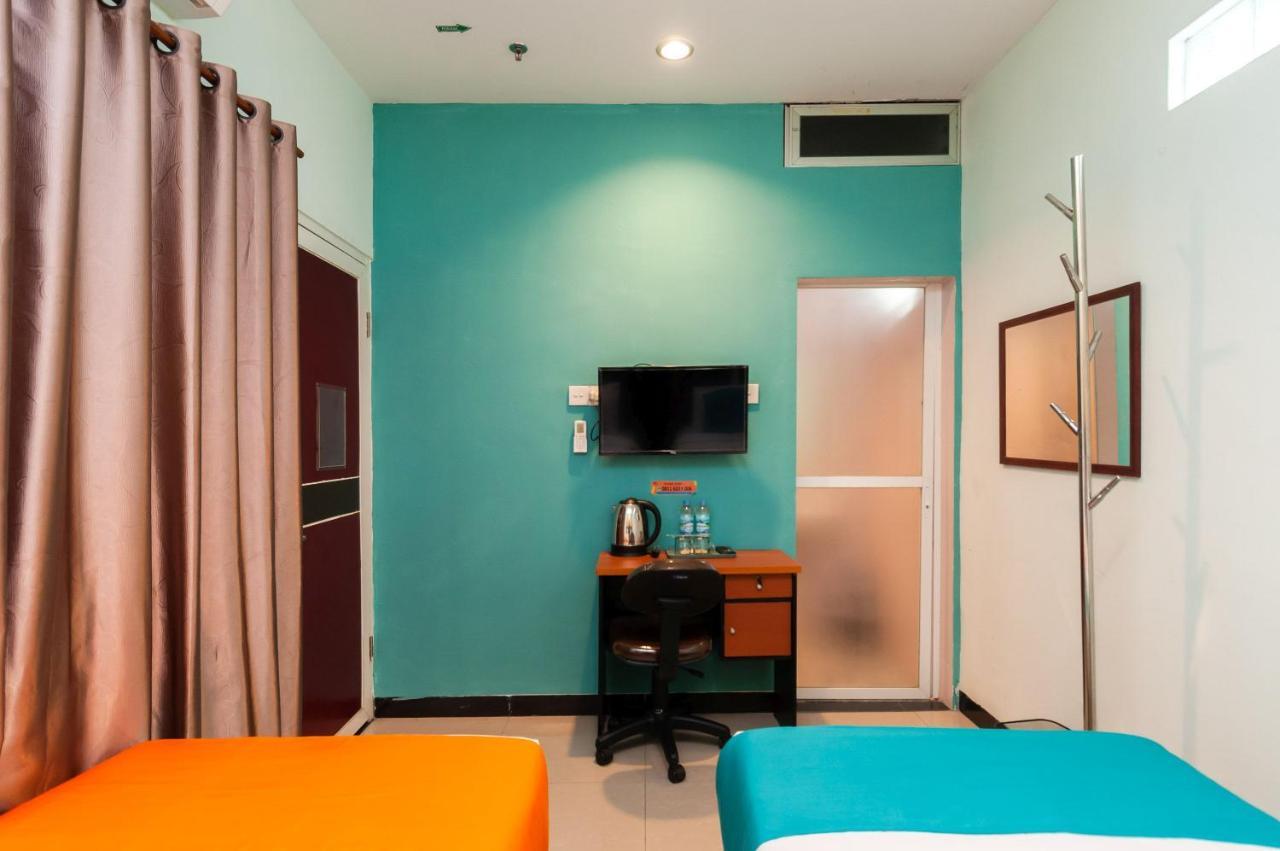 Sans Hotel Finest Medan Zewnętrze zdjęcie