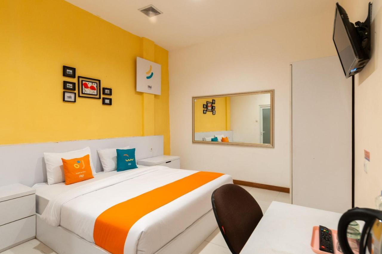 Sans Hotel Finest Medan Zewnętrze zdjęcie