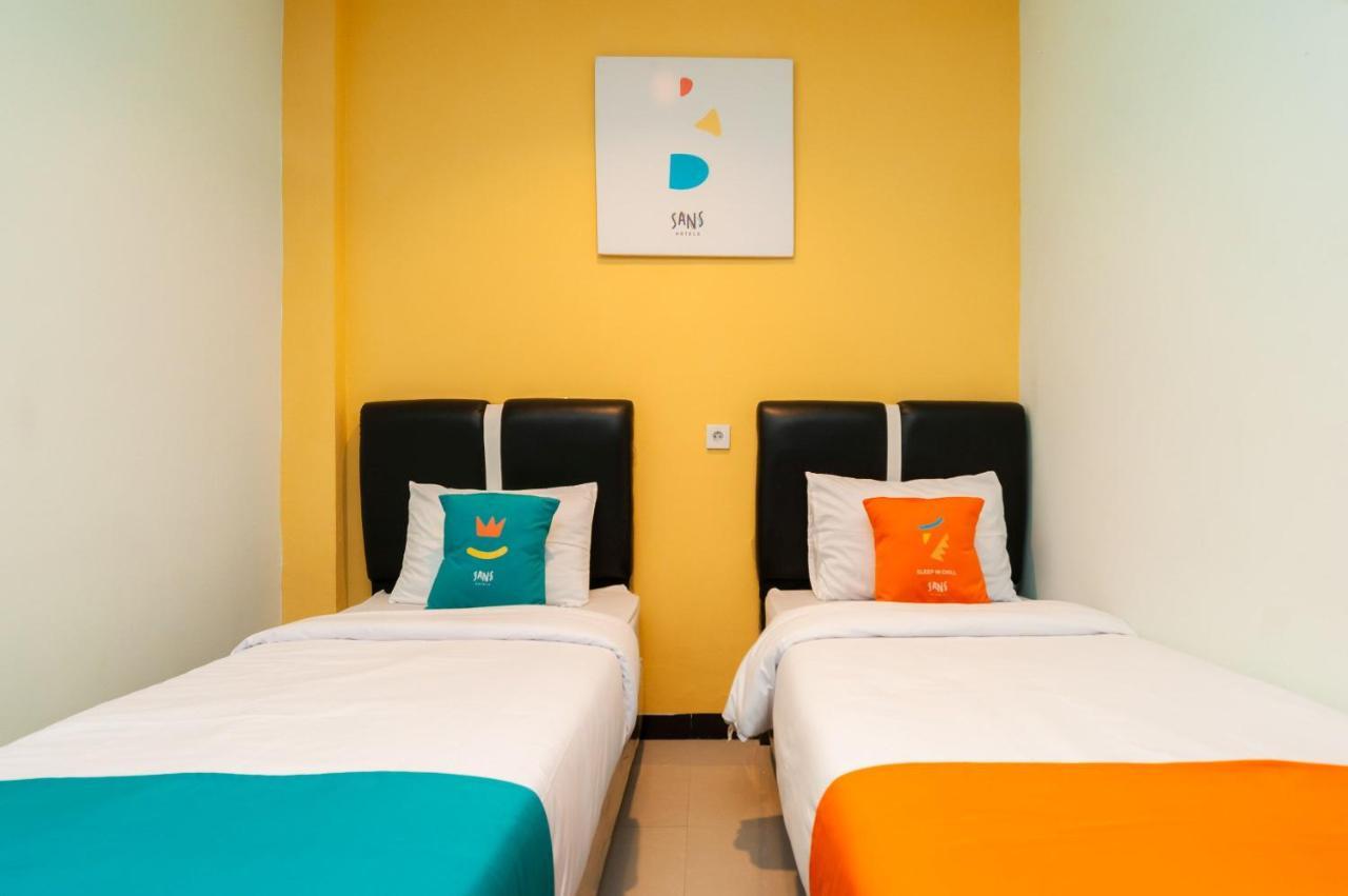 Sans Hotel Finest Medan Zewnętrze zdjęcie