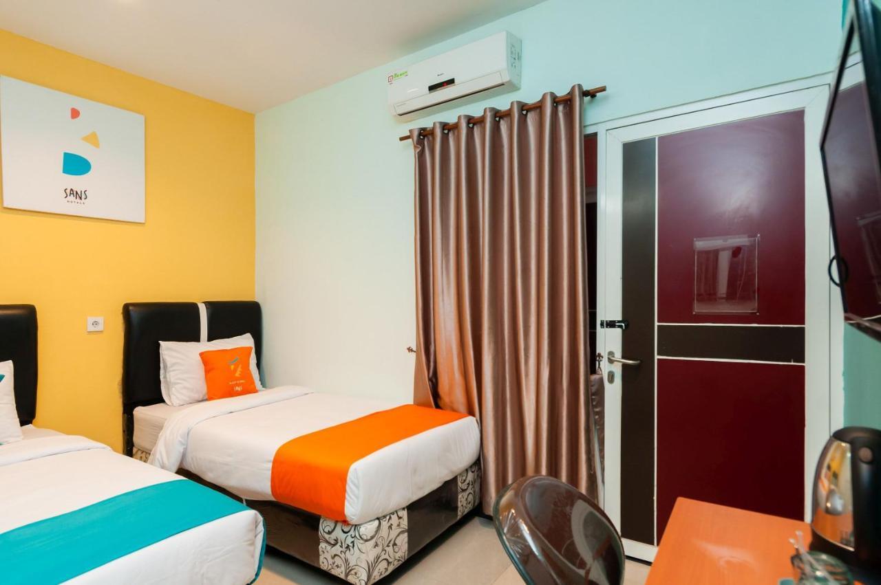 Sans Hotel Finest Medan Zewnętrze zdjęcie