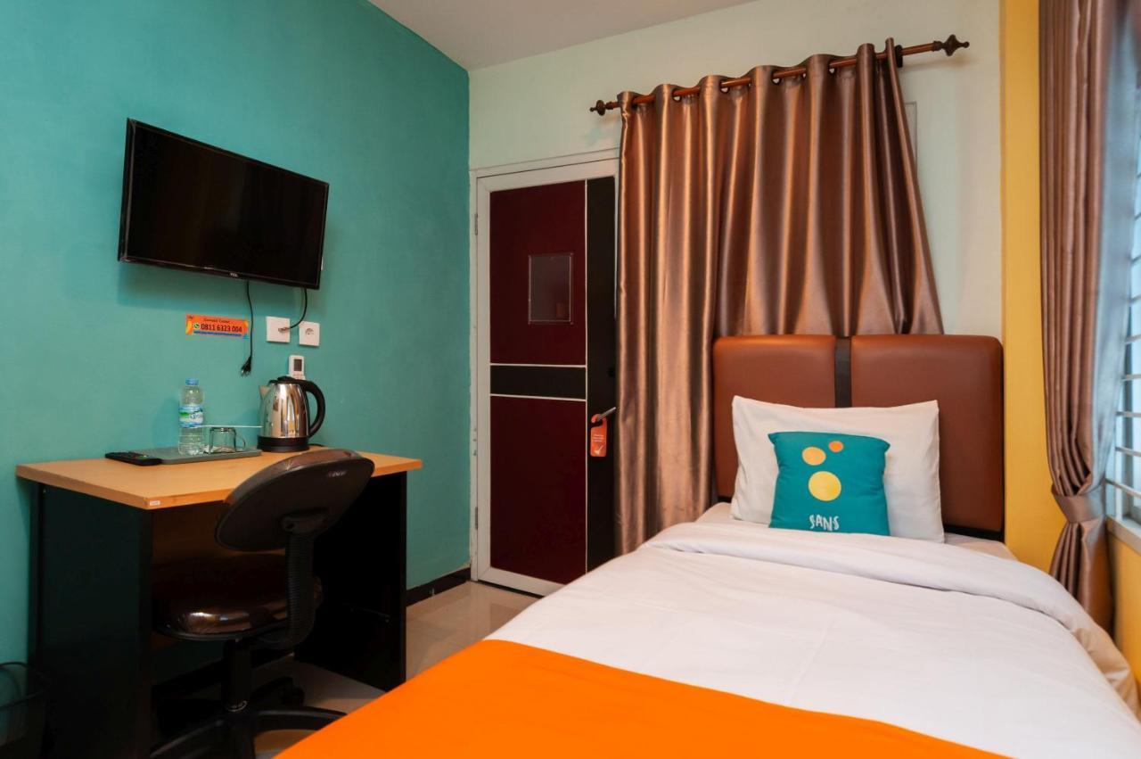 Sans Hotel Finest Medan Zewnętrze zdjęcie