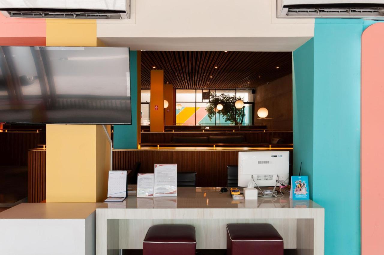 Sans Hotel Finest Medan Zewnętrze zdjęcie